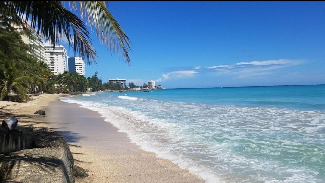 Isla Verde Tower Сан Хуан Екстериор снимка